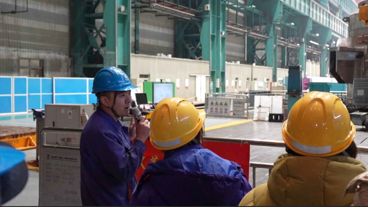 “携手并进，，，重装有我——尊龙凯时重装职工眷属开放日暨公司品牌建设日”运动圆满竣事-尊龙凯时